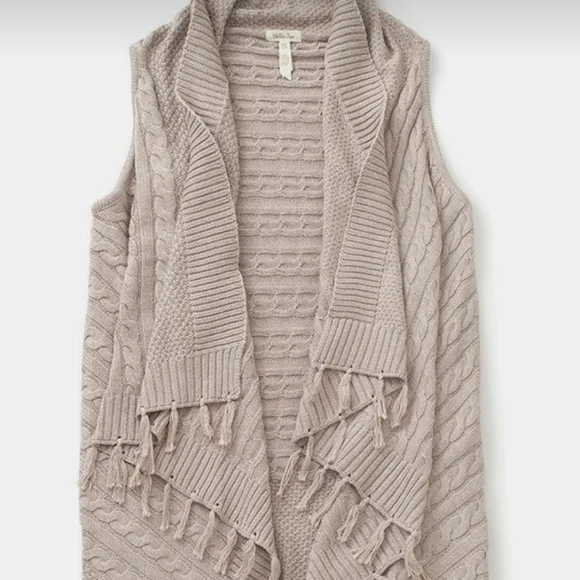 Matilda Jane Cable Knit Tassel Trim Sweater Vest - Medium - Picture 4 of 15